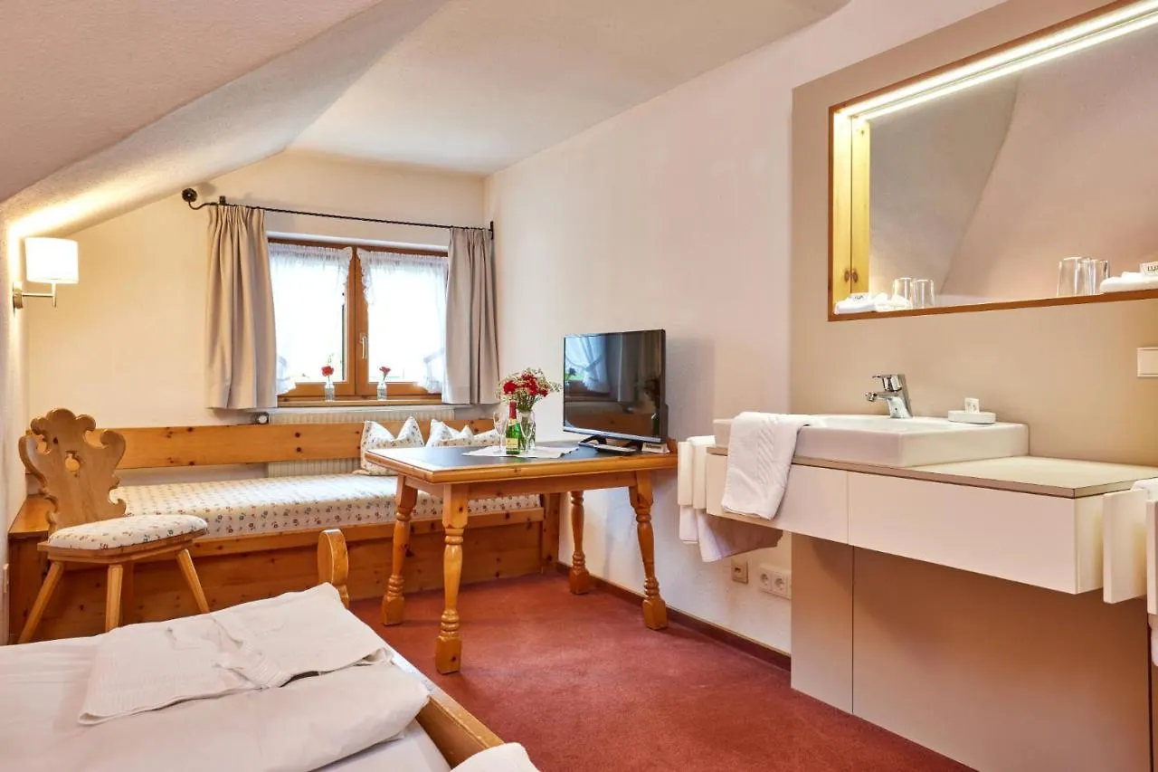 Guest house Gaestehaus Sonnenheim Mittenwald