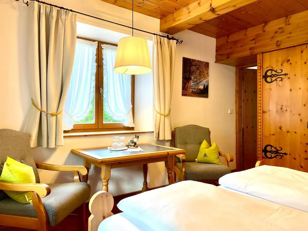Guest house Gaestehaus Sonnenheim Mittenwald