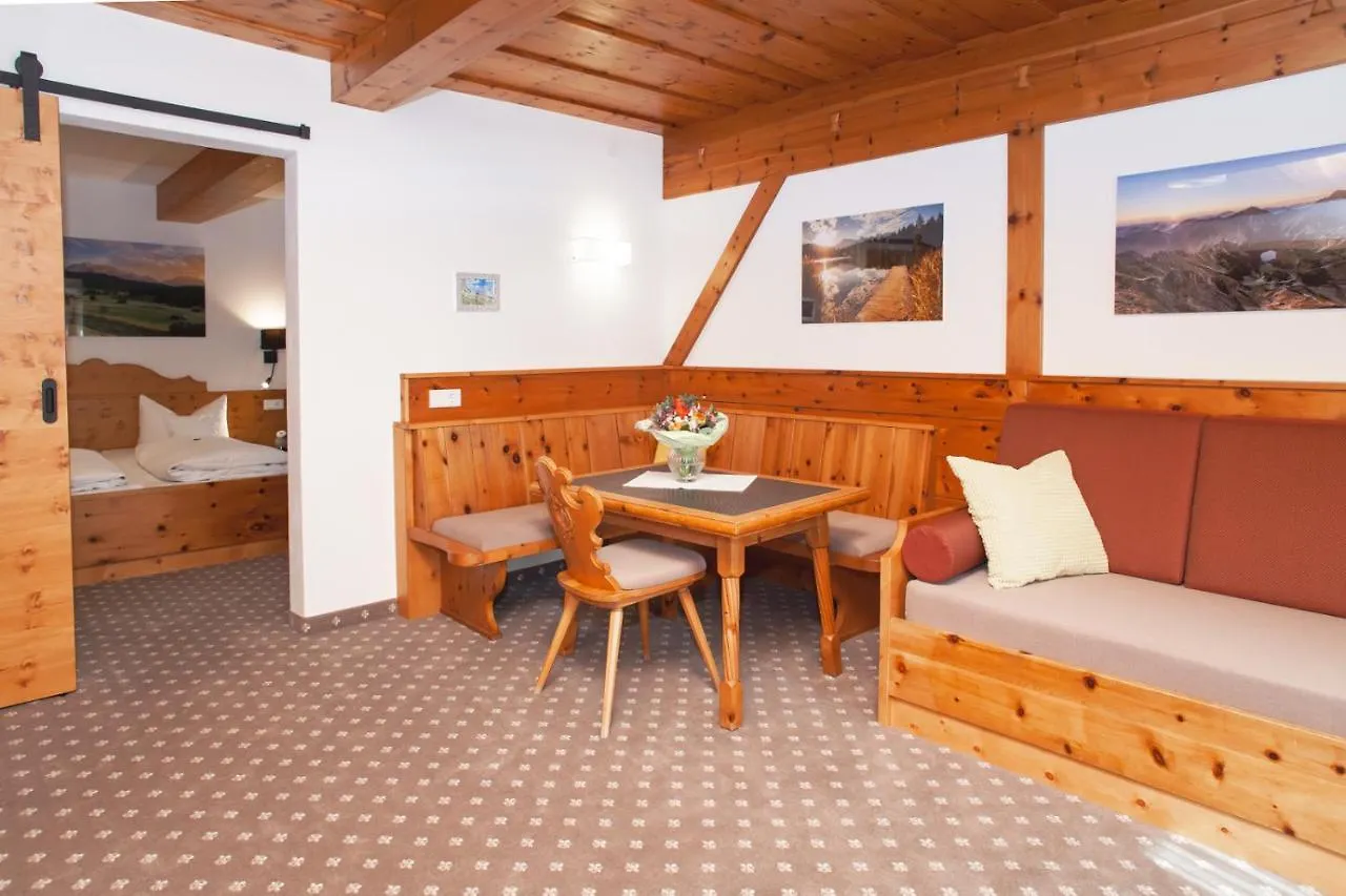 Gaestehaus Sonnenheim Mittenwald 3*,  Germany